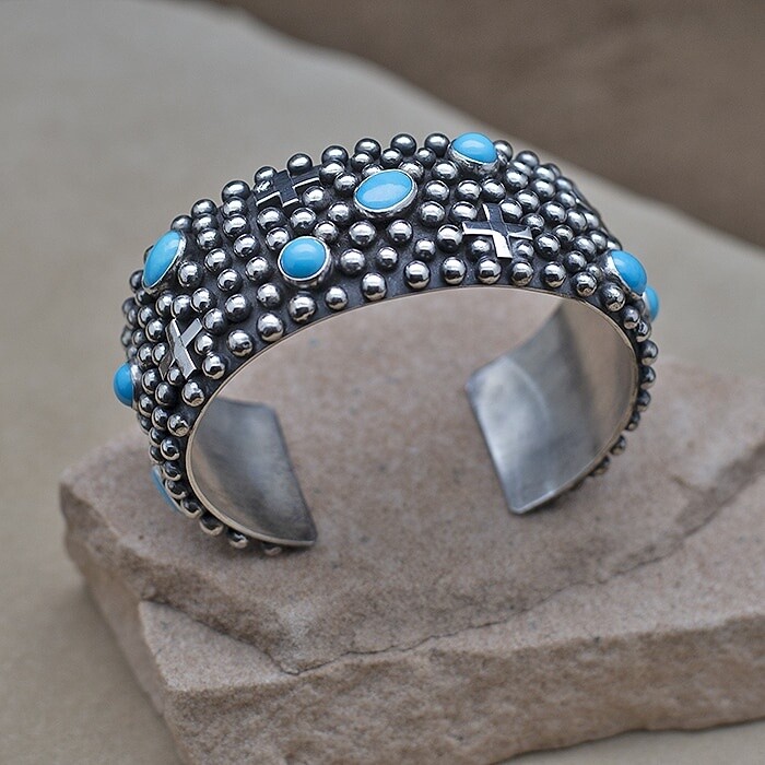 Ronnie Willie cuff bracelet-Rain Drop design
