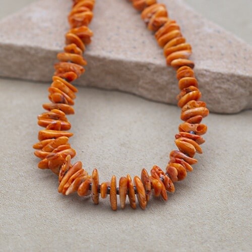 24&quot; Spiny oyster shell necklace - ANA 1414