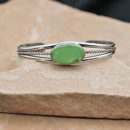 ANA 1351 Small bracelet with Gaspeite stone
