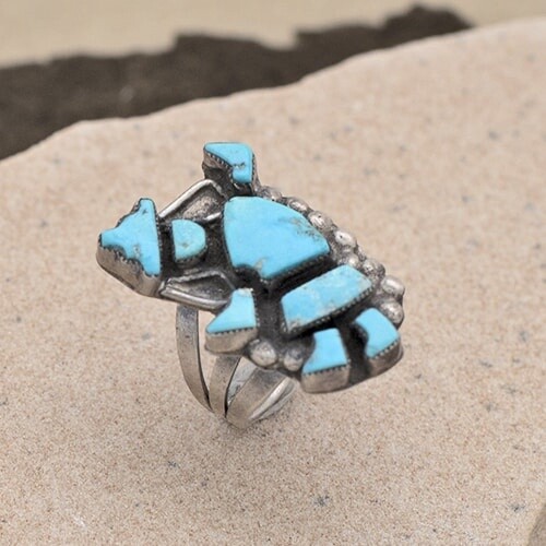 1960&#39;s Rainbow man figurine ring