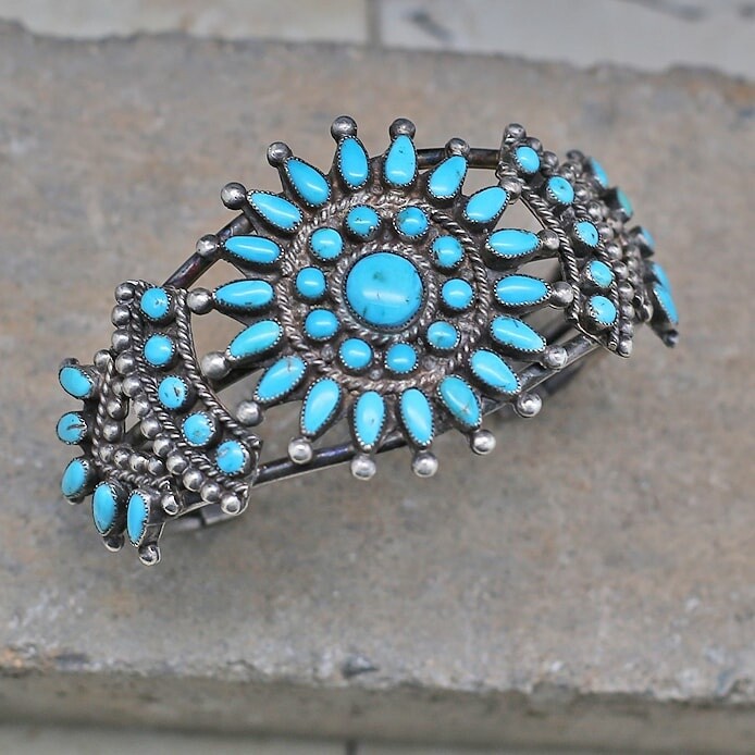 Vintage Native American Jewelry in Tucson - Spirit of Santa Fe Vintage Native American Jewelry in Tucson - Spirit of Santa Fe