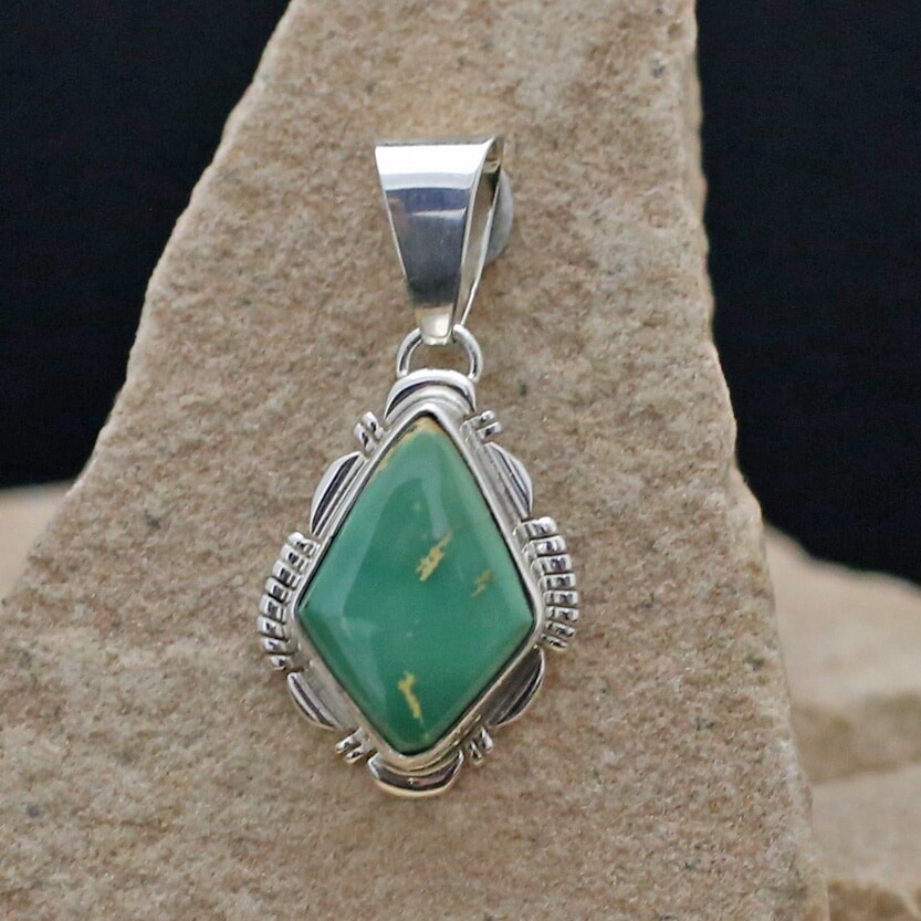 ANA 1237 Royston turquoise pendant