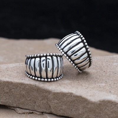 Medium sized Hoop earrings