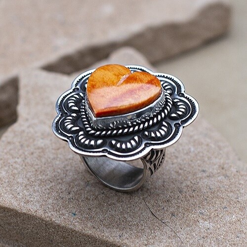 Unique Heart ring w/ orange spiny oyster shell
