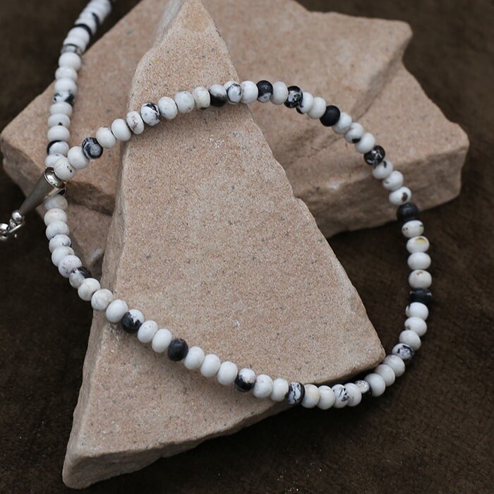 20&quot; White Buffalo stone necklace - Bil 608
