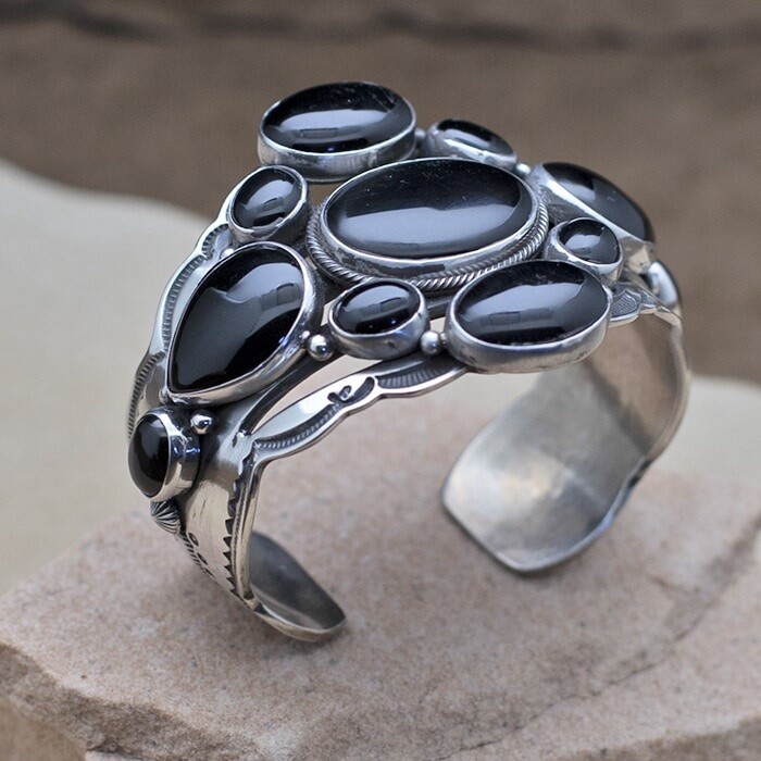 BC 1307 Aaron Toadlena black onyx bracelet