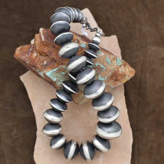 BIL 343 Short strand Navajo Pearls by Rose Martin - 17&quot;