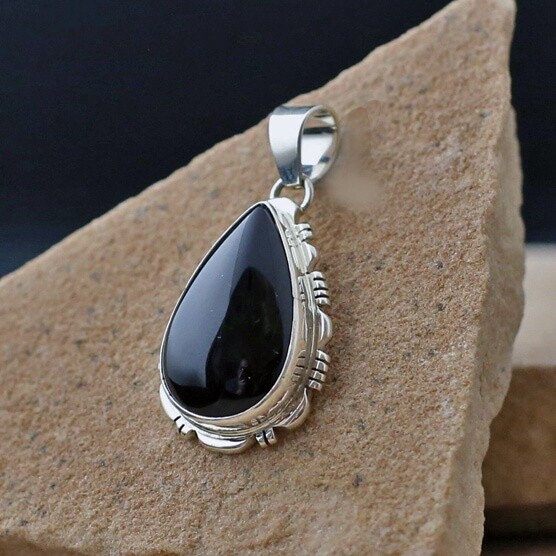 BLACK ONYX PENDANT By LARRY YAZZIE