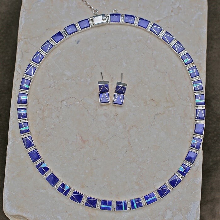 Square shaped inlay hinged necklace - TSF 154