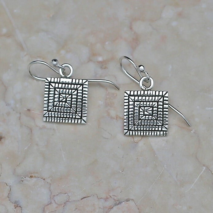 Basket weave design small square dangle earrings