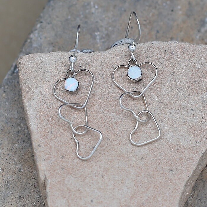 Mini triple heart dangle earrings - JM 235