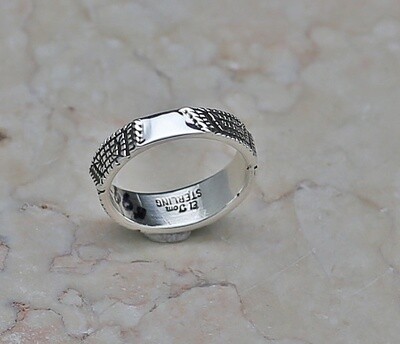 Basket weave design thin ring