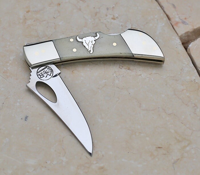 Small pocket knife w/silver steer head inlay-TG 135