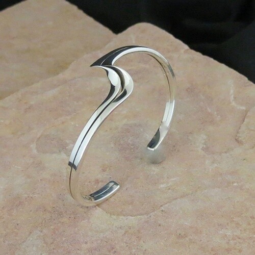 Twist design Silver bracelet