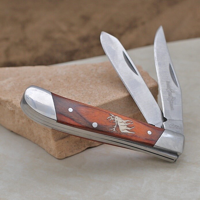Blade pocket knife w/ wood Elk inlay