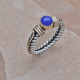 Vintage 1980&#39;s unique twist wire ring with Lapis, Ring Size: Vintage124A