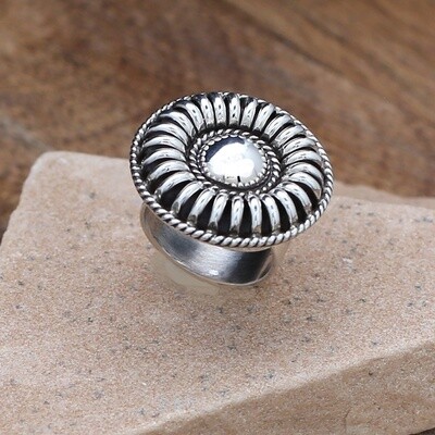 Tom Charley round ring