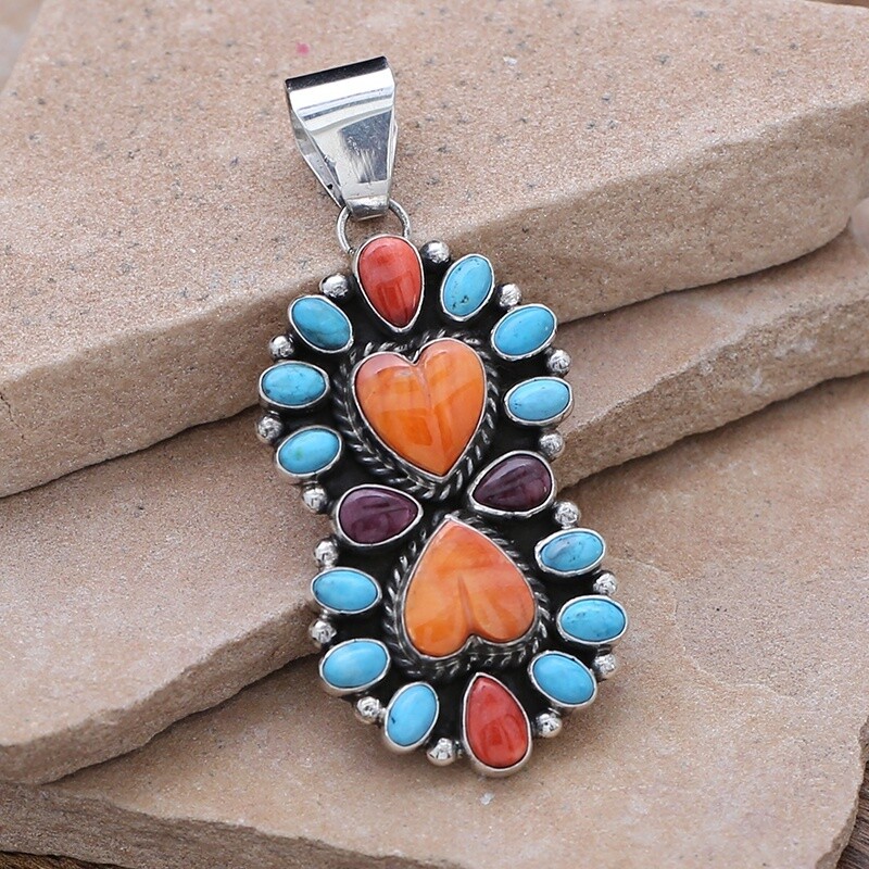 Double heart cluster pendant