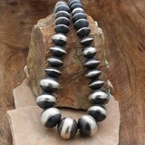 Graduated Navajo pearls w/9 sizes of beads