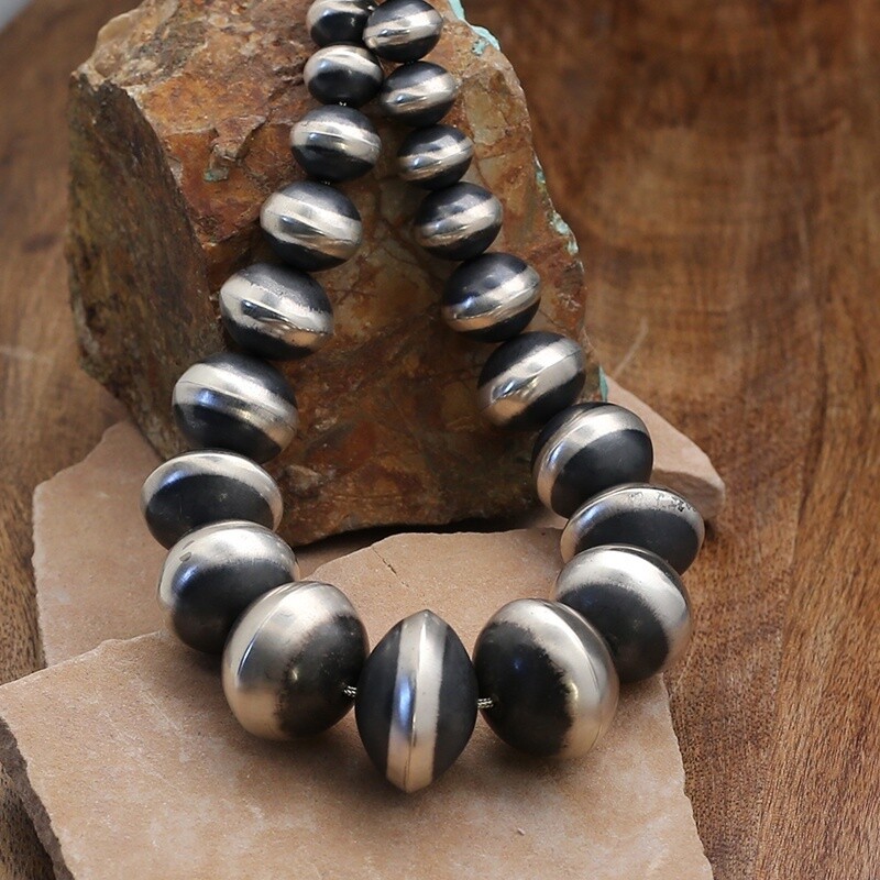 Extra large Graduated Navajo pearls