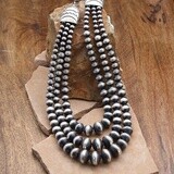 Triple strand graduated Navajo pearls