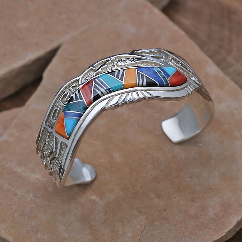 Multicolor curved shape bracelet