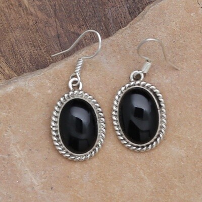 Oval black onyx earrings w/twist wire