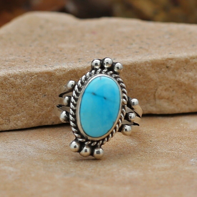 Small oval turquoise ring, Ring Size: 7.0