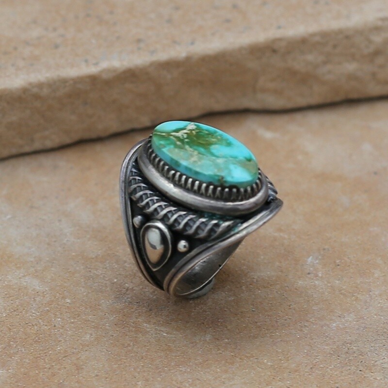 Detailed stamped oval stone ring, Ring Size: BC1474