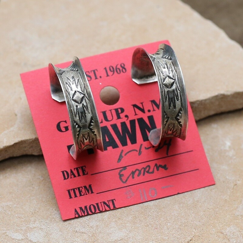 Pawn Jewelry- Silver hoop earrings