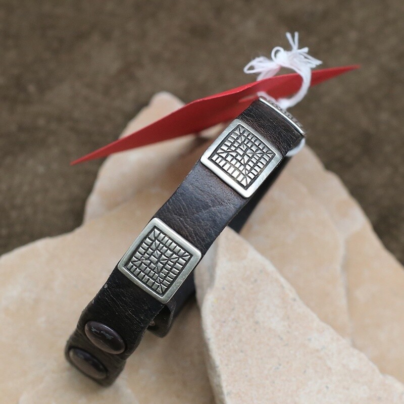 Pawn Jewelry- Leather bracelet with silver accents