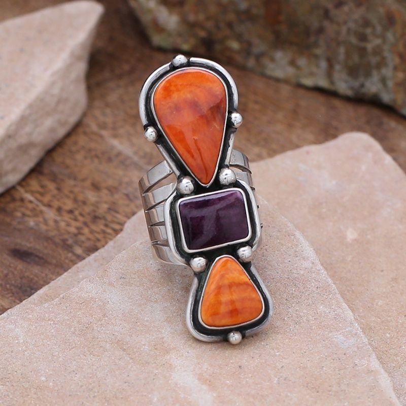 Wide shank spiny oyster shell ring, Ring Size: BIL847