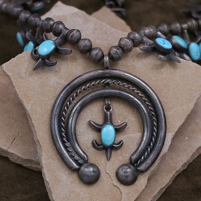 Vintage 1960&#39;s Navajo squash blossom necklace