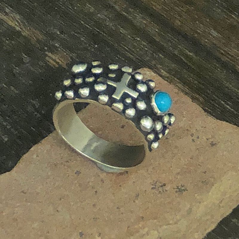 Thin Rain Drop design ring w/ turquoise