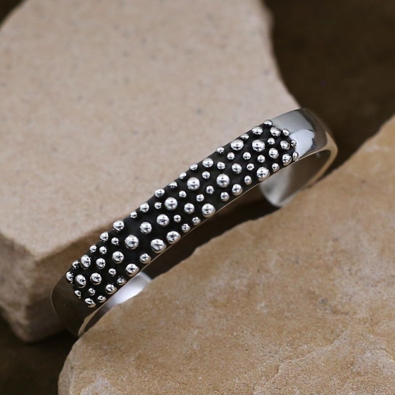 Thin Rain Drop design bracelet