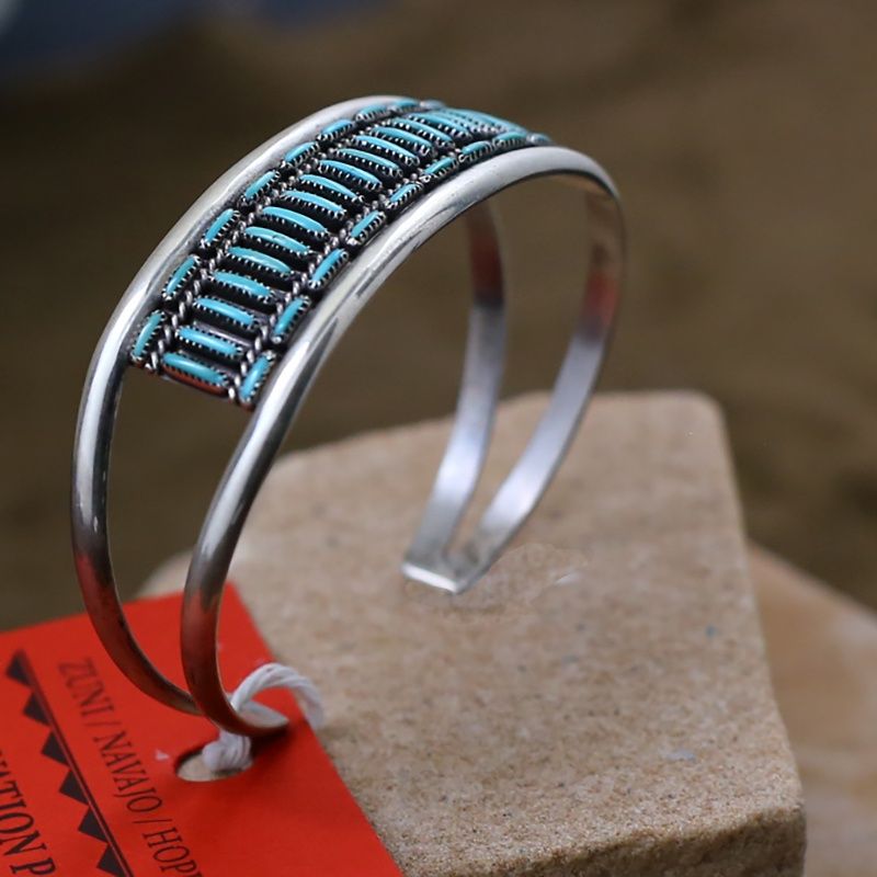Pawn Jewelry- Zuni single row needle point bracelet