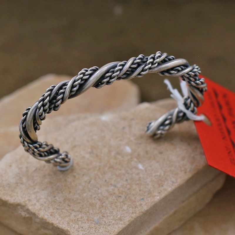 Vintage-1980&#39;s twist wire bracelet