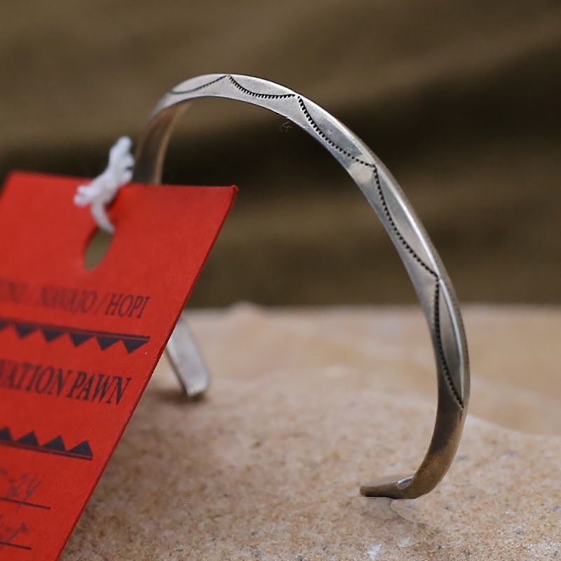 Pawn Jewelry- 1980&#39;s triangle wire bracelet