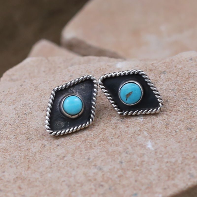 Vintage 1970&#39;s turquoise earrings