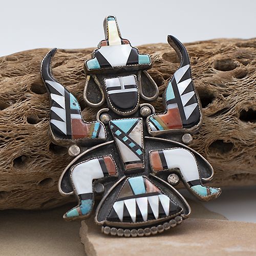 6 Native American Pendants That Capture Cultural Essence