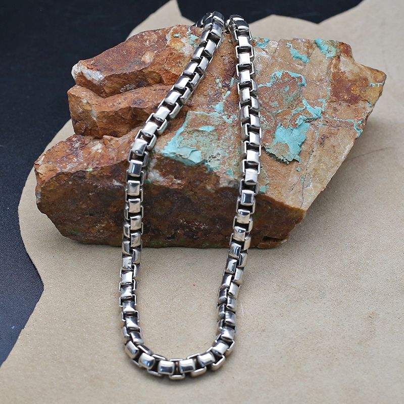 Men&#39;s Native American Necklaces That Blend Tradition And Style