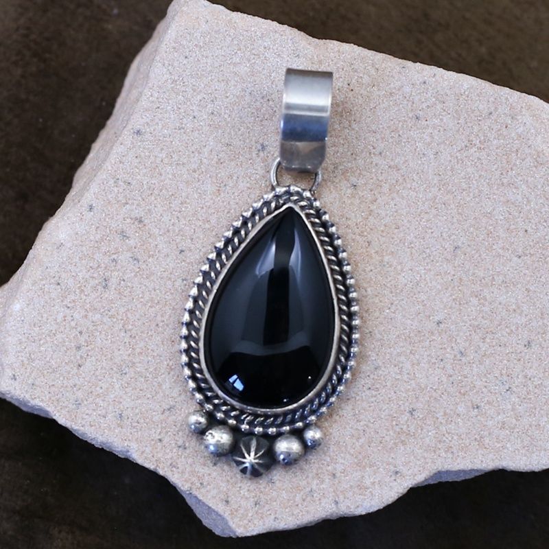 Navajo handcrafted tear drop shaped black onyx pendant