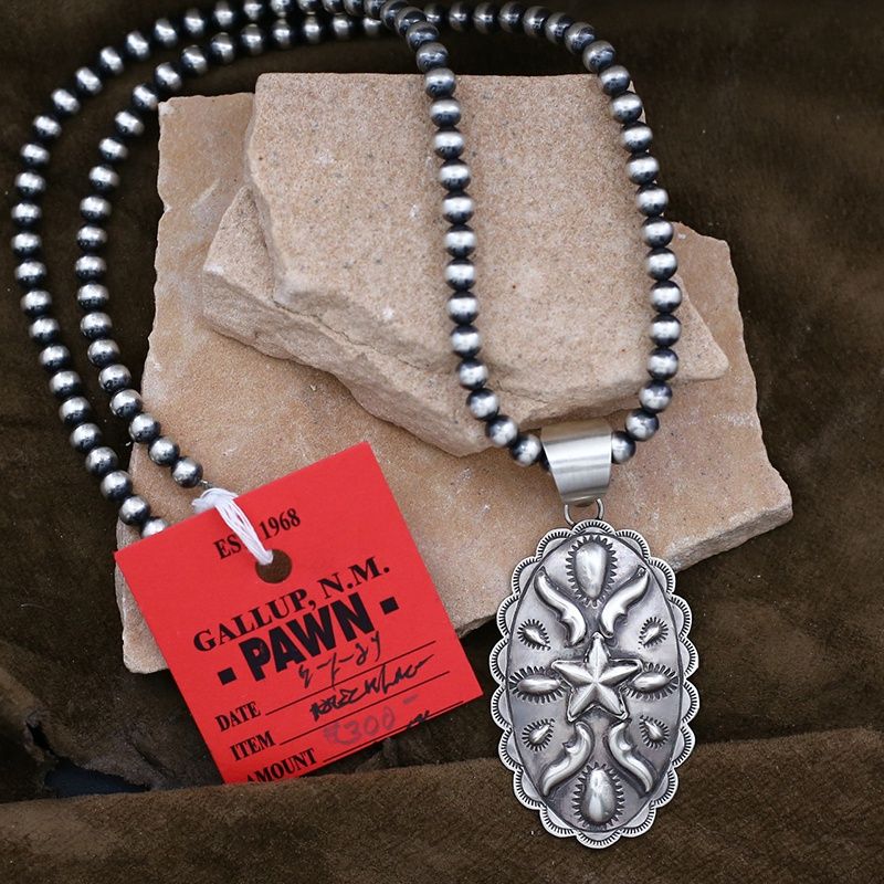 Pawn Jewelry-Large oval pendant  with 22&quot; beads