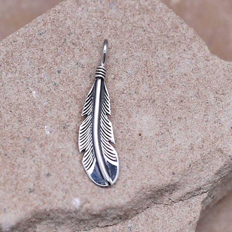 Small feather pendant