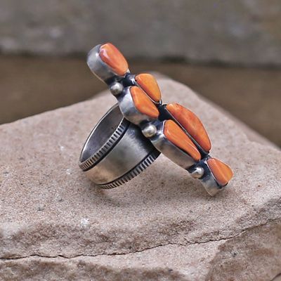 Irregular cluster ring w/ orange spiny oyster shell