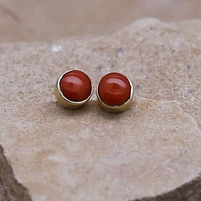 14kt gold stud earrings w/Coral-5MM