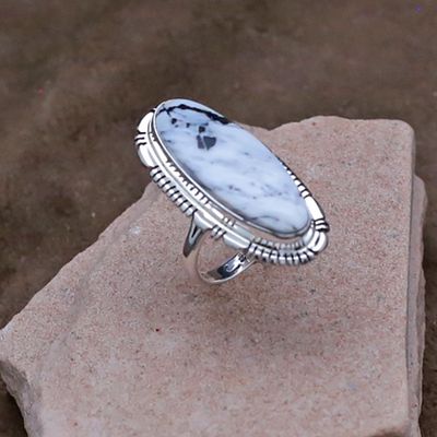 Large oval Navajo ring - White Buffalo stone