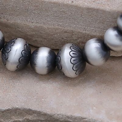 Antiqued silver graduated bead bracelet