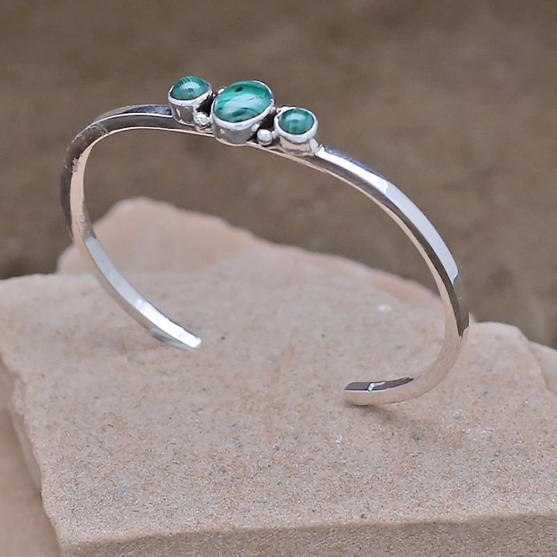 3-stone  silver bracelet w/malachite
