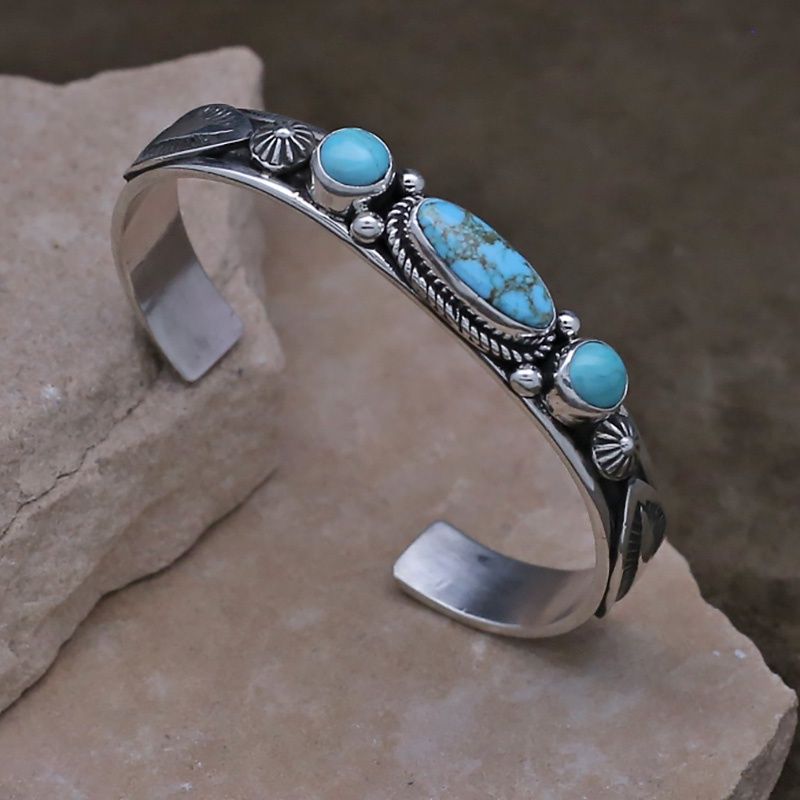 Thin silver bracelet w/ alternating stones